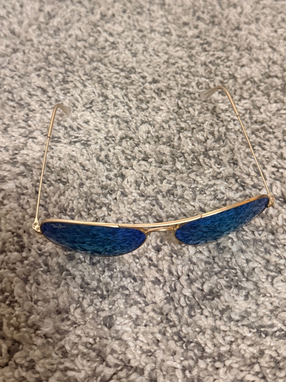 Ray-Ban Aviator Sunglasses with Green-Blue Mirrored Lenses - Picture 4 of 8